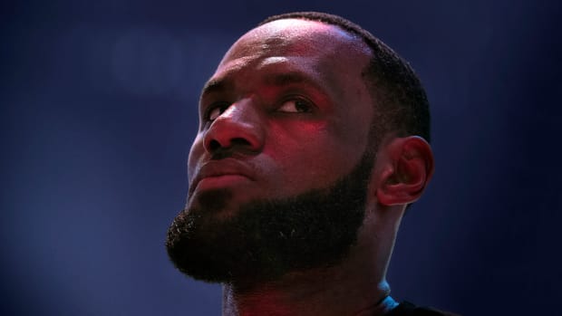 lebron-james-spoty-lead